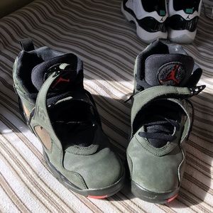 Jordan 8 sequoia/takeflight